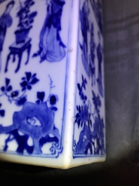 Une paire de bo&icirc;tes &agrave; th&eacute; en porcelaine de Chine bleu et blanc, marque Yu, Kangxi
