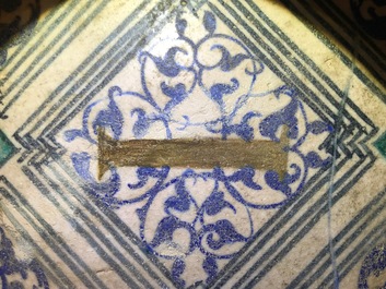 Twee majolica tegels uit het kasteel van Oiron, Frankrijk, 1545-1550