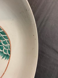 Un bol en porcelaine de Chine rose-verte, marque de Kangxi, 19&egrave;me