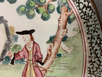 Een Chinees Canton email bord met Europees decor, Qianlong