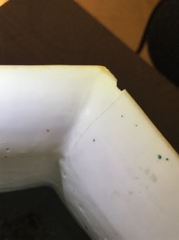 Deux vases en porcelaine de Chine famille rose, 19&egrave;me