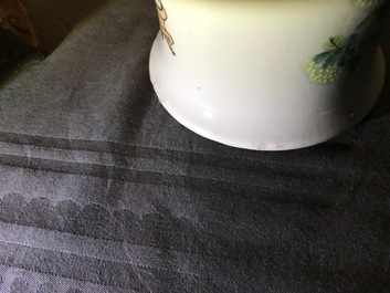 A Chinese qianjiang cai vase and a jardini&egrave;re, 19/20th C.