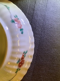 Six tasses et soucoupes en porcelaine de Chine famille verte, Kangxi