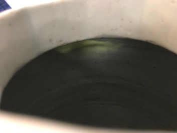 Een Chinese blauwwitte dekselvaas met floraal decor, Transitie periode