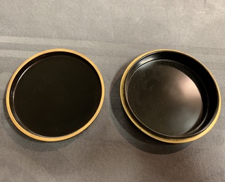 Six bo&icirc;tes couvertes en laque de Japon, Meiji/Showa, 19/20&egrave;me