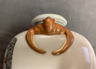 A fine Chinese famille rose meiping vase with bat handles, seal mark, Republic, 20th C.