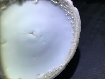 Een Chinese blauwwitte kalebasvormige schenkkan, Transitie periode