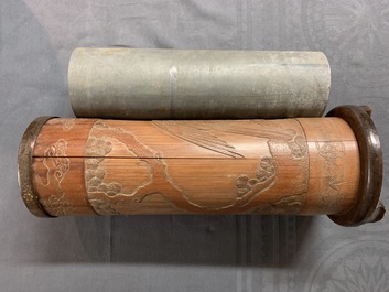 Deux vases en bronze incrust&eacute; et un ikebana &agrave; d&eacute;cor d'un aigle, Japon, Meiji, 19/20&egrave;me