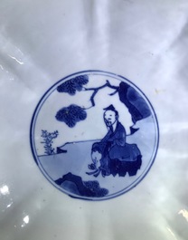 Un bol en porcelaine de Chine bleu et blanc, marque de Chenghua, Kangxi