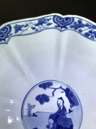 Un bol en porcelaine de Chine bleu et blanc, marque de Chenghua, Kangxi