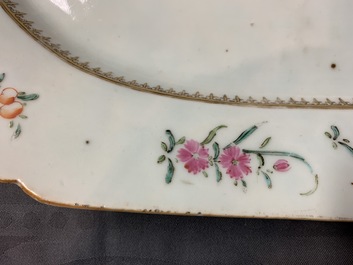 Drie Chinese famille rose wapenschotels voor de Engelse markt, Qianlong