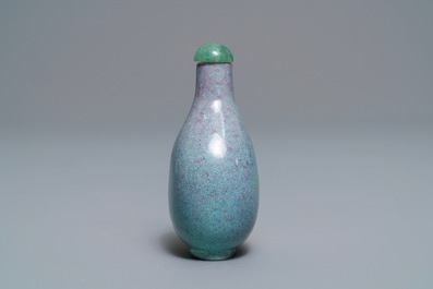 Een Chinese snuiffles met 'robin's egg' glazuur, Jin Wei Tang merk, 19e eeuw