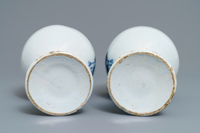 A pair of Dutch Delft blue and white wet drug jars, 18th C.