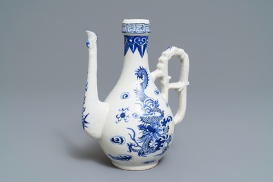 Een Chinese blauwwitte 'Bleu de Hue' kan voor de Vietnamese markt, 19e eeuw