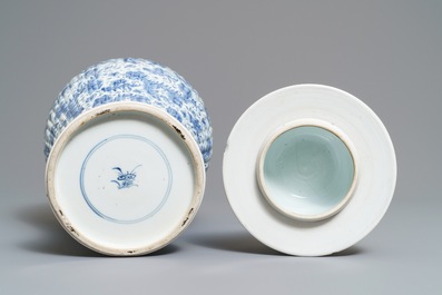 A Chinese blue and white covered vase with floral design, Kangxi