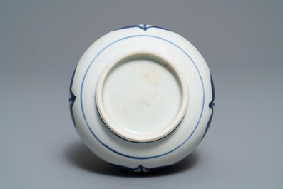 A Chinese blue and white floral huqqa base, Kangxi