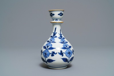 A Chinese blue and white floral huqqa base, Kangxi