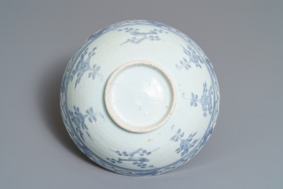 Een Chinese blauwwitte Hatcher Cargo kom, Wanli