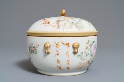 Een Chinese qianjiang cai dekselkom, Qianlong merk, 19/20e eeuw