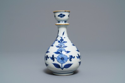 A Chinese blue and white floral huqqa base, Kangxi