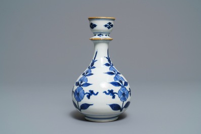 A Chinese blue and white floral huqqa base, Kangxi