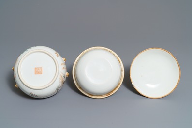 Een Chinese qianjiang cai dekselkom, Qianlong merk, 19/20e eeuw