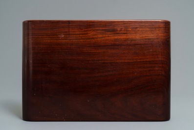 Un socle en bois sculpt&eacute;, Chine, 19&egrave;me