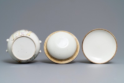 A square Chinese qianjiang cai vase and a tureen and cover, 19/20th C.