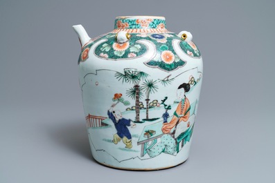 A large Chinese famille verte teapot or ewer, Kangxi