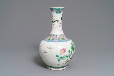 A Chinese famille rose tianqiu ping vase with birds and a dragon, 19th C.