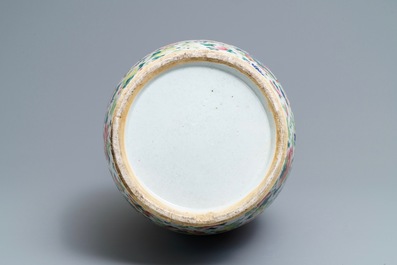 A Chinese famille rose 'Wu Shuang Pu' vase, 19th C.