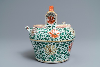 A Chinese famille verte lime pot for the Vietnamese market, Kangxi