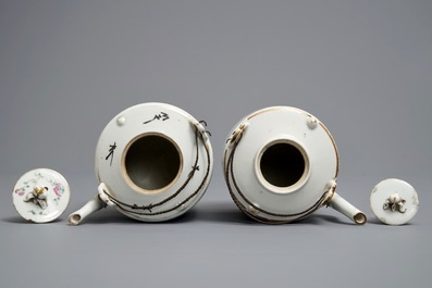Three Chinese qianjiang cai teapots and an oval dish, 19/20th C.