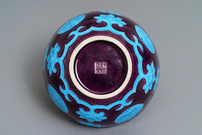 Een Chinese Fahua-stijl kom, 19/20e eeuw