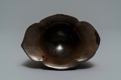 A Chinese carved bamboo libation cup with floral design, 18/19th C.