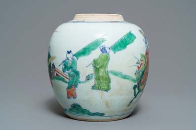 Een Chinese doucai gemberpot, wellicht Kangxi/Yongzheng