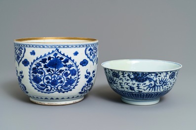 A pair of Chinese blue and white vases and two bowls, Kangxi