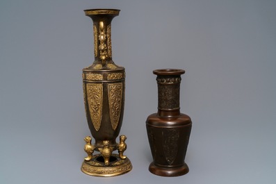 Deux vases en bronze, Chine, 19&egrave;me