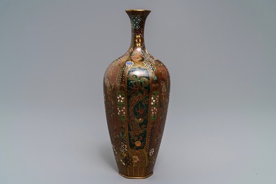 Drie Japanse cloisonn&eacute; vazen, Meiji, 19e eeuw