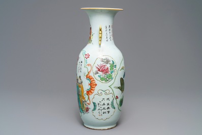 Een Chinese famille rose vaas met tweezijdig decor, 19/20e eeuw