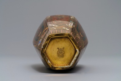 Drie Japanse cloisonn&eacute; vazen, Meiji, 19e eeuw