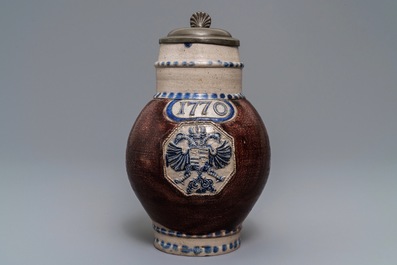 Een Westerwald met tin gemonteerde kan met dubbel adelaarswapen, Duitsland gedat. 1770