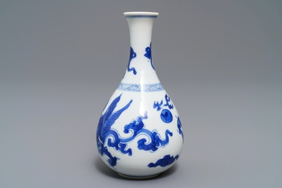 A Chinese blue and white 'dragon' vase, Kangxi