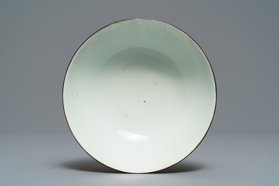 A Chinese blue and white 'Bleu de Hue' Vietnamese imperial bowl, Thieu Tri mark, 19th C.