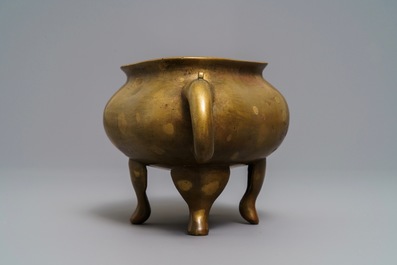 A Chinese quatrefoil gold-splashed bronze censer, Fei Ge mark, 17/18th C.