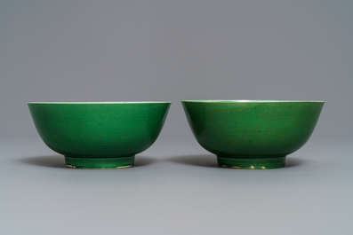 A pair of Chinese monochrome green bowls, Kangxi