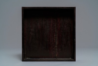 Une bo&icirc;te couverte en bois incrust&eacute; de pierre &agrave; savon, Chine, 19/20&egrave;me
