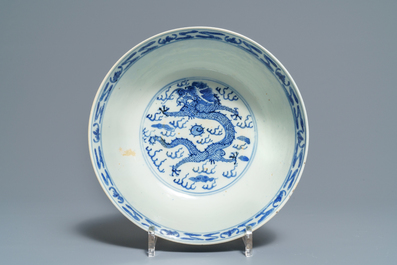 A varied collection of Chinese blue and white and famille verte porcelain, 19th C.