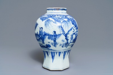 Een Chinese blauwwitte balustervaas met figuratief decor, Transitie periode