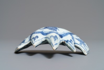 Two Chinese blue and white vases and a brush rest, Wanli/Kangxi